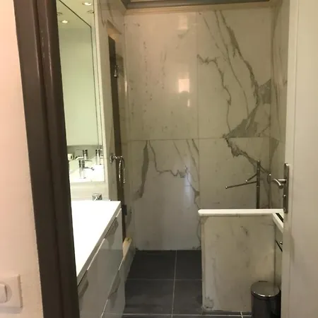Appartement Entier 3 Pieces Face Au Port Vallauris Exterior foto